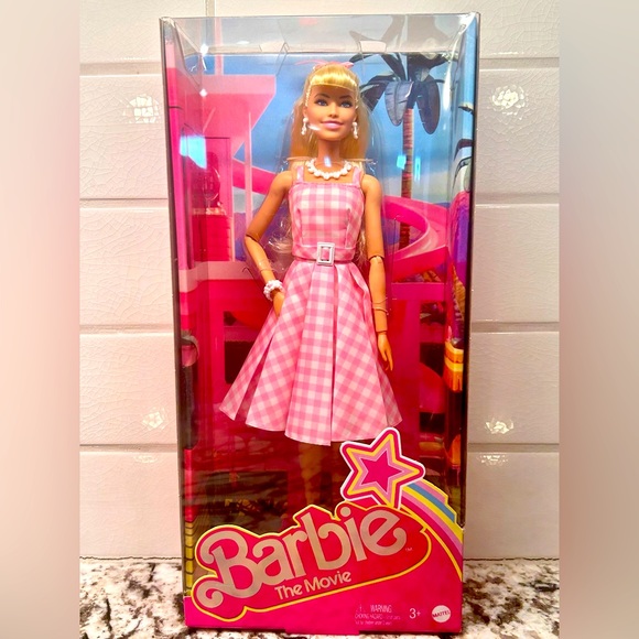 Barbie The Movie Doll - NIB Margot Robbie as Barbie - Picture 7 of 7